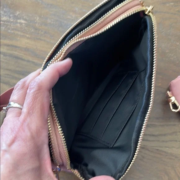 🆕❤️WOT Elegant Pink Crossbody Bag Set. - Picture 5 of 5